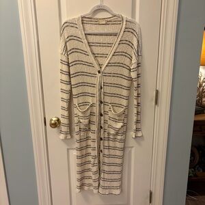 Altar'd State Cream and Black Knit Duster Size Medium
